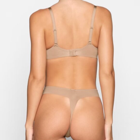 WEIGHTLESS DEMI BRA | CLAY - CLAY / 34 / C - Picture 8 of 11